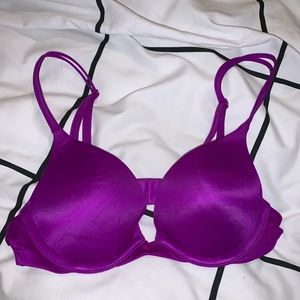 Victoria’s Secret 32A Bra